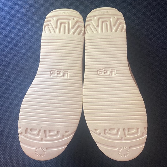 UGG ZAYNE SIZE 7.5 7 CROSSBAND LEATHER SLIDE SANDALS - Picture 5 of 8